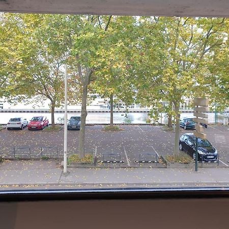Charmant Studio Avec Place De Parking Нанси Екстериор снимка